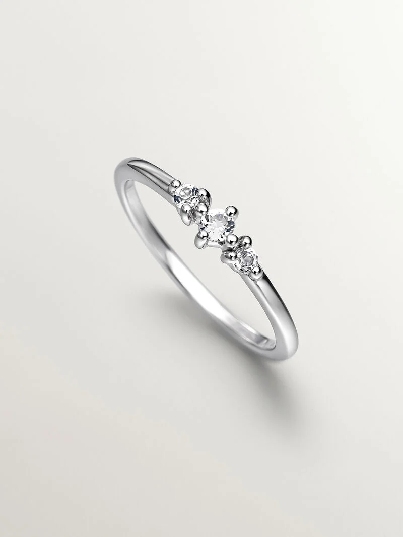 Anillo con circonitas